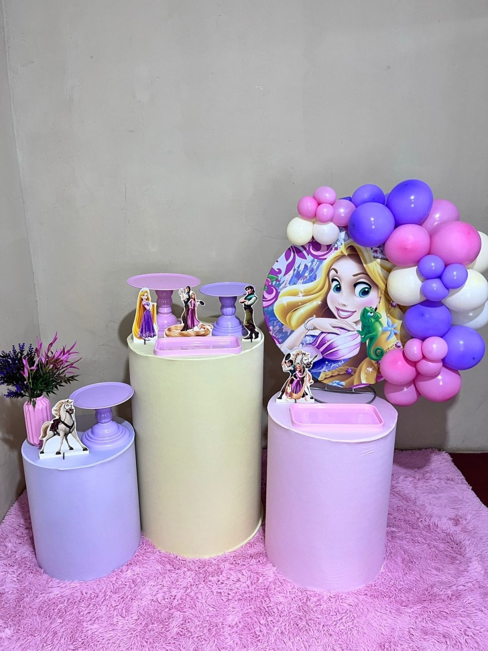 Rapunzel - Mini Festa - Kit Festão - PEGUE E MONTE CATALAGO VEM FESTEJAR PALMAS