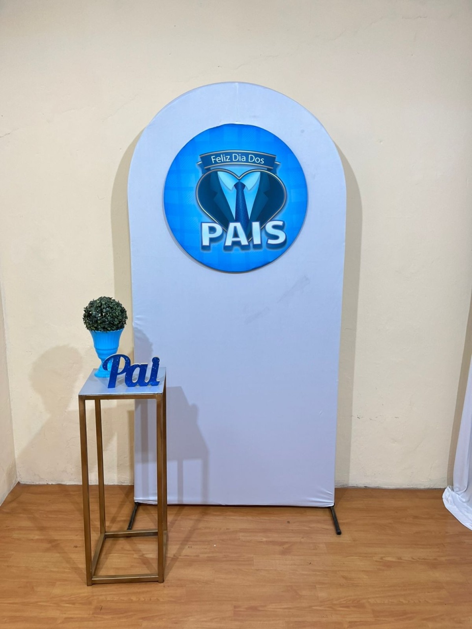 Cenário Dia dos Pais  - Branco - PEGUE E MONTE CATALAGO VEM FESTEJAR PALMAS