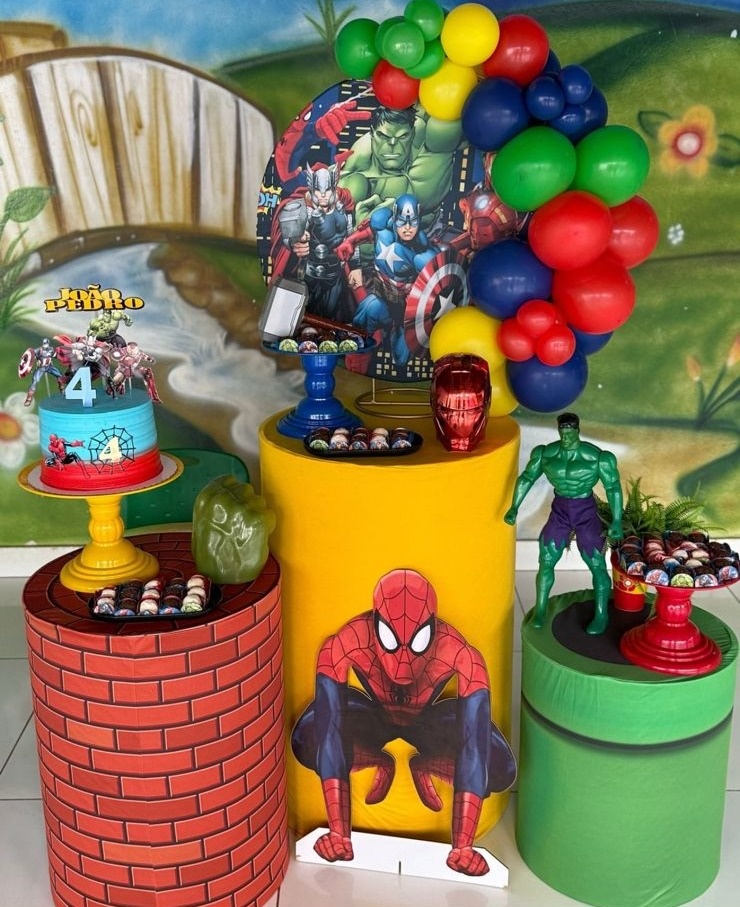 Vingadores - Mini Festa - Kit Festão  - PEGUE E MONTE CATALAGO VEM FESTEJAR PALMAS