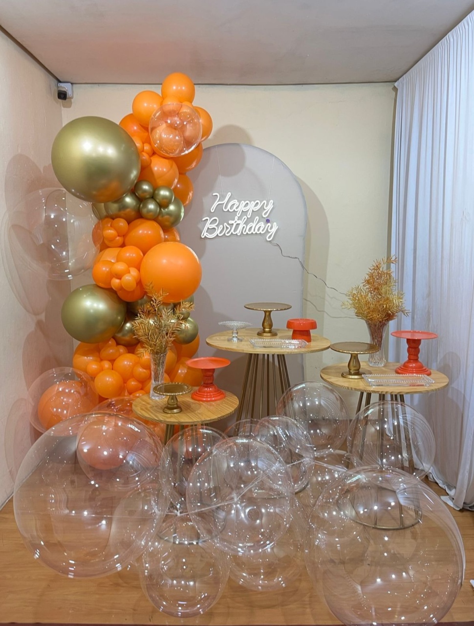 Laranja E Dourado - Festa Completa - Kit Festejar  - PEGUE E MONTE CATALAGO VEM FESTEJAR PALMAS