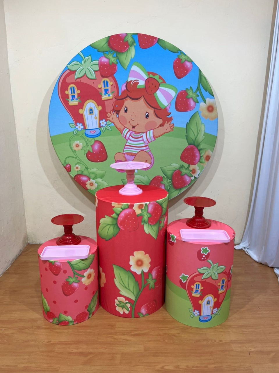 Moranguinho - Festa Completa - Kit Parabéns  - PEGUE E MONTE CATALAGO VEM FESTEJAR PALMAS