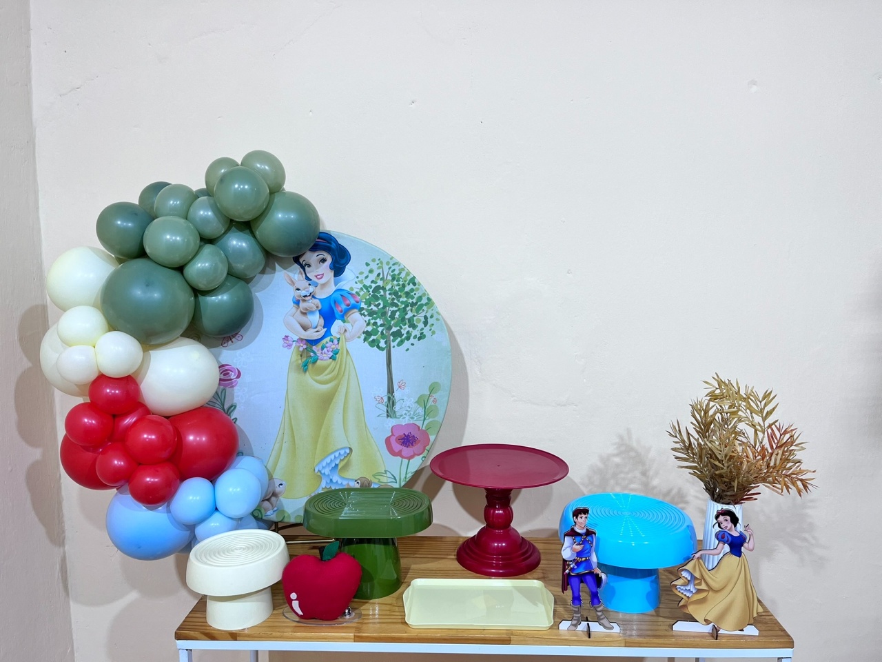 Branca de Neve 2  - Mini Festa - Kit Festejar  - PEGUE E MONTE CATALAGO VEM FESTEJAR PALMAS
