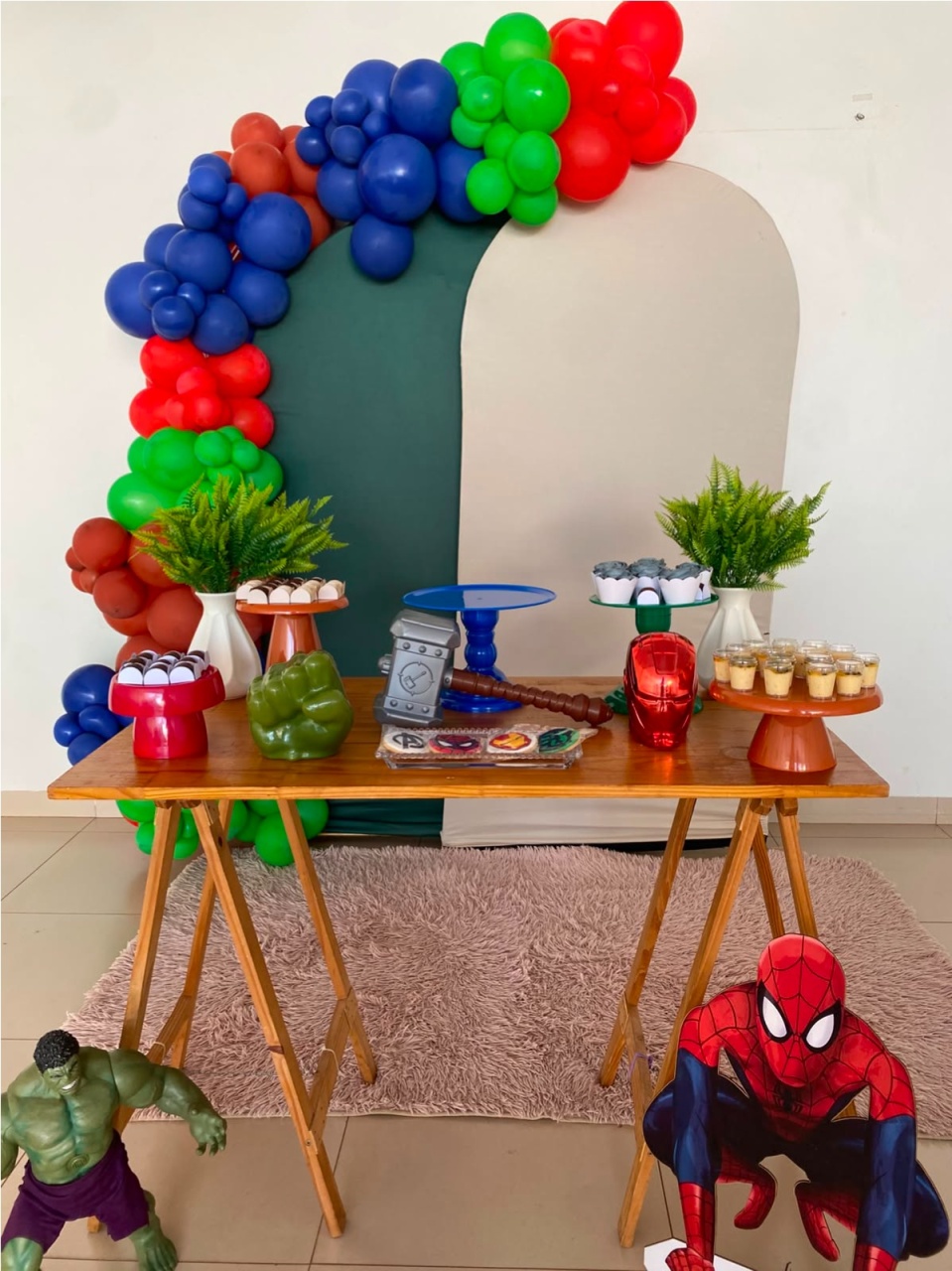 Vingadores - Festa Completa - Kit Comemore Com Balões - PEGUE E MONTE CATALAGO VEM FESTEJAR PALMAS