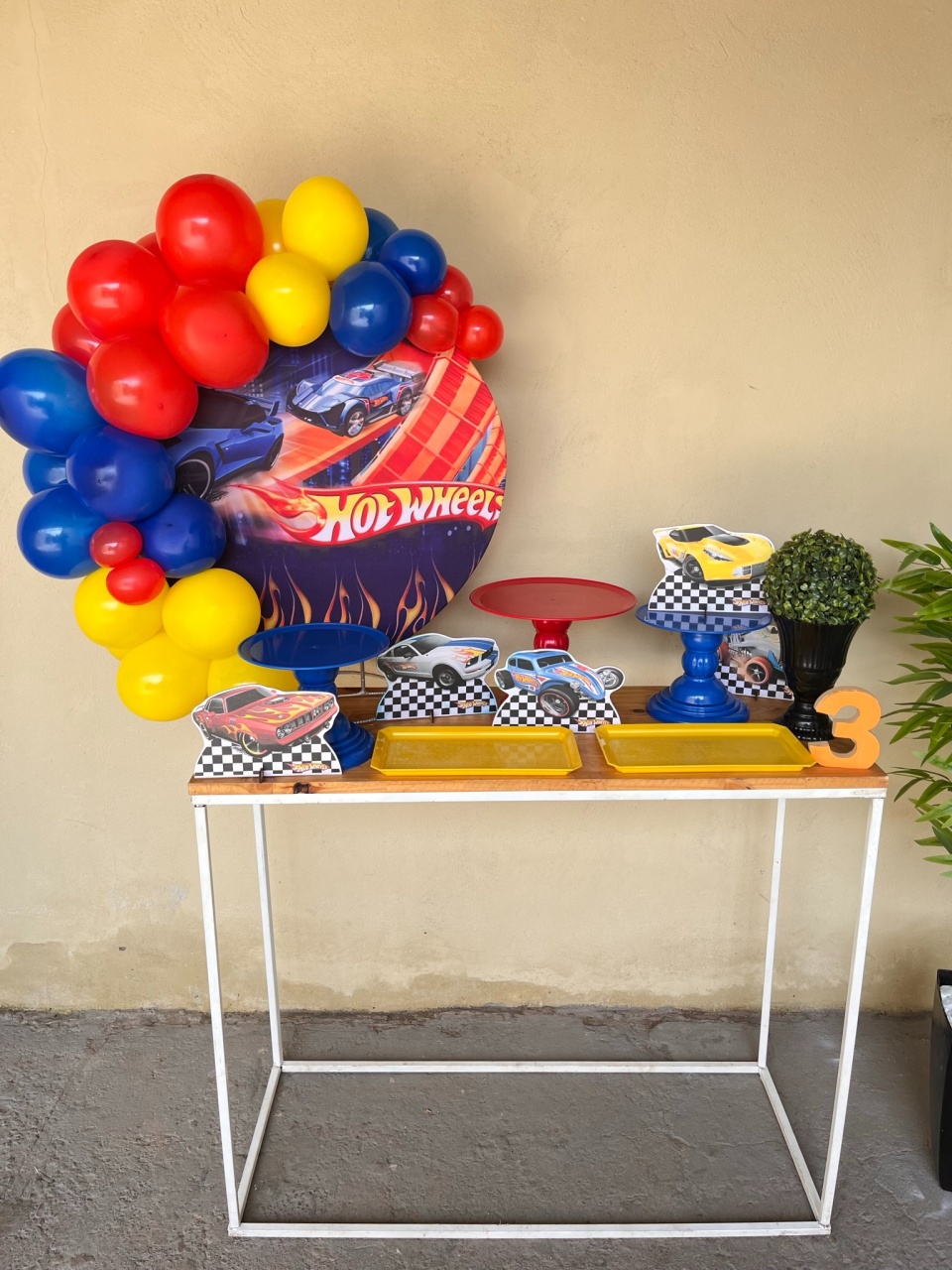 Hotweels - Mini Festa - Kit Comemore - PEGUE E MONTE CATALAGO VEM FESTEJAR PALMAS