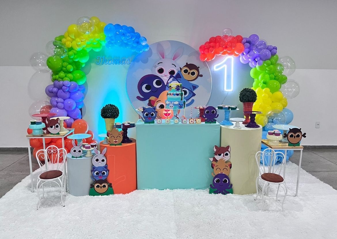 Bolo Fofos Meninos - Kit Personalizado Premium (Sem Balões) - PEGUE E MONTE CATALAGO VEM FESTEJAR PALMAS