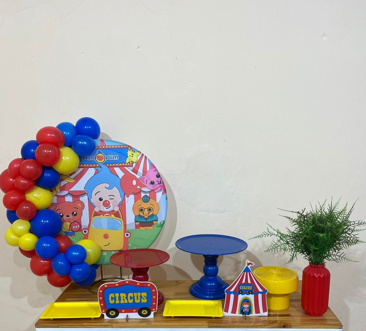 Plim Plim Herói Do Coração - Mini Festa - Kit Festejar  - PEGUE E MONTE CATALAGO VEM FESTEJAR PALMAS