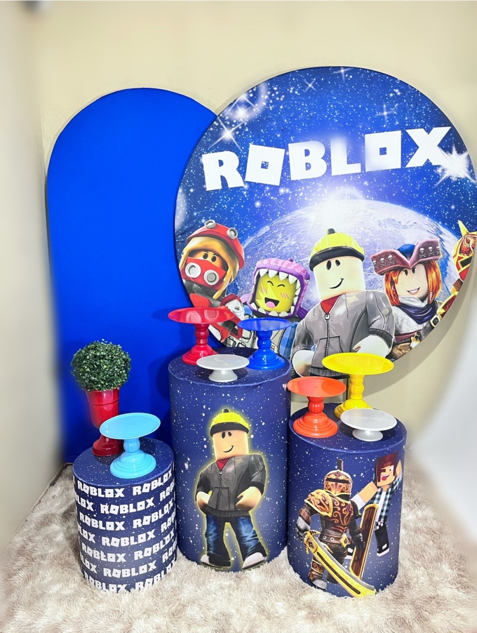 Roblox - Festa Compelta - Kit Comemore - PEGUE E MONTE CATALAGO VEM FESTEJAR PALMAS