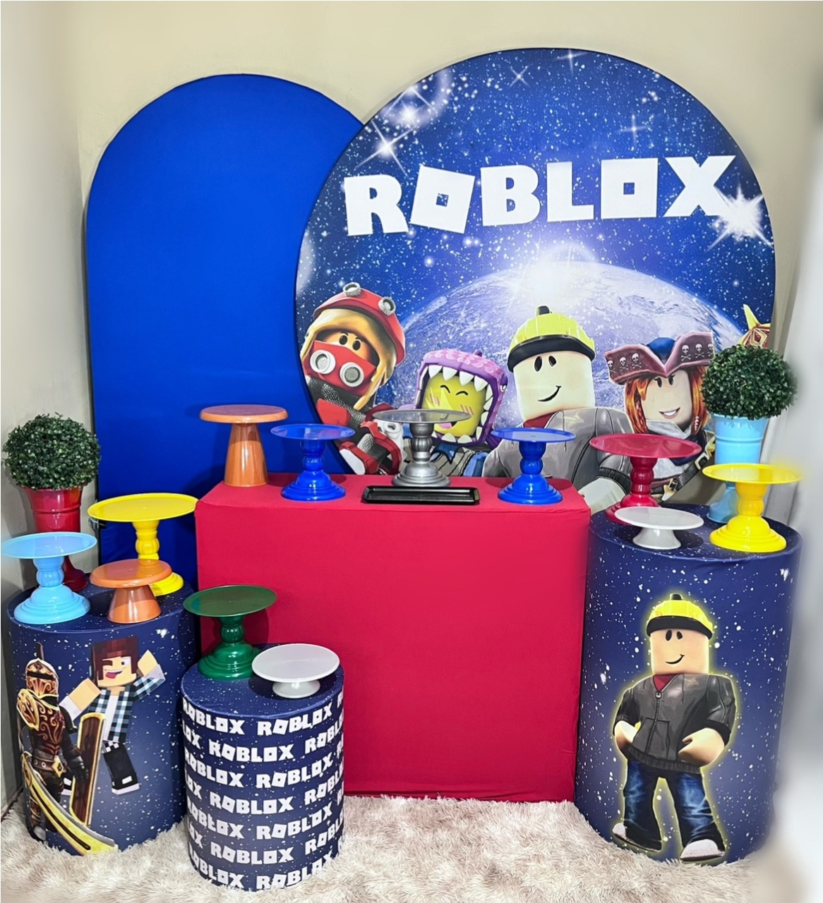 Roblox - Festa Compelta - Kit Festão - PEGUE E MONTE CATALAGO VEM FESTEJAR PALMAS