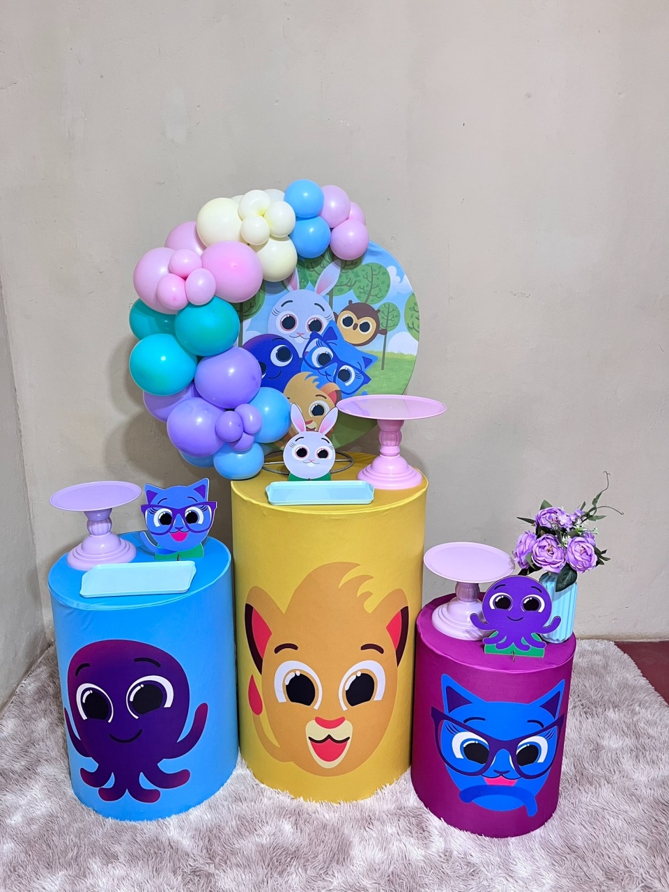Bolo Fofos - Meninas - Mini Festa - Kit Festão - PEGUE E MONTE CATALAGO VEM FESTEJAR PALMAS
