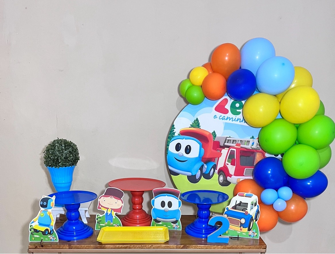 Leo E O Caminhão - Mini Festa - Kit Festejar - PEGUE E MONTE CATALAGO VEM FESTEJAR PALMAS