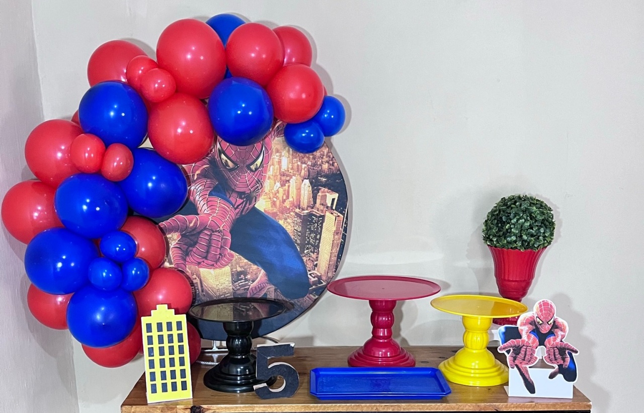 Homem Aranha - Kit Festejar (Com Balões) - PEGUE E MONTE CATALAGO VEM FESTEJAR PALMAS