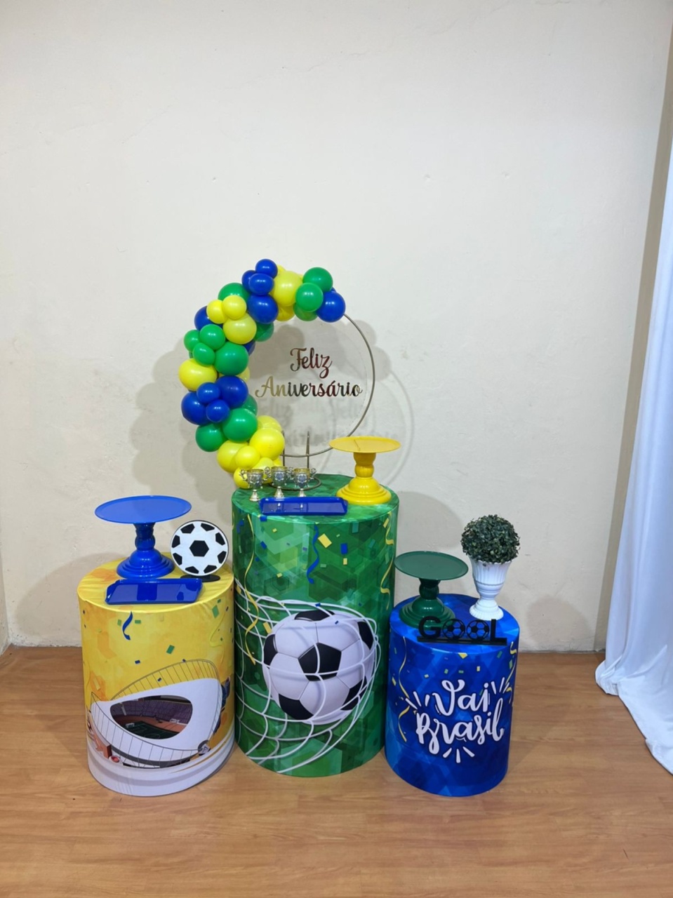 Feliz Aniversário - Copa Do Mundo - Mini Festa - Kit Festão - PEGUE E MONTE CATALAGO VEM FESTEJAR PALMAS