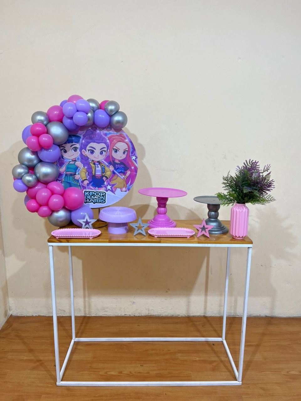 Guerreiras Do K-Pop - Mini Festa - Kit Comemore - PEGUE E MONTE CATALAGO VEM FESTEJAR PALMAS