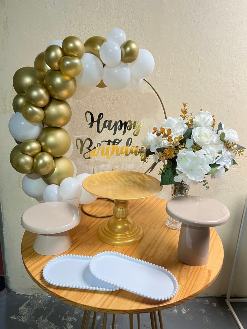 Happy Birthday Branco E Dourado - Kit Festejar - PEGUE E MONTE CATALAGO VEM FESTEJAR PALMAS