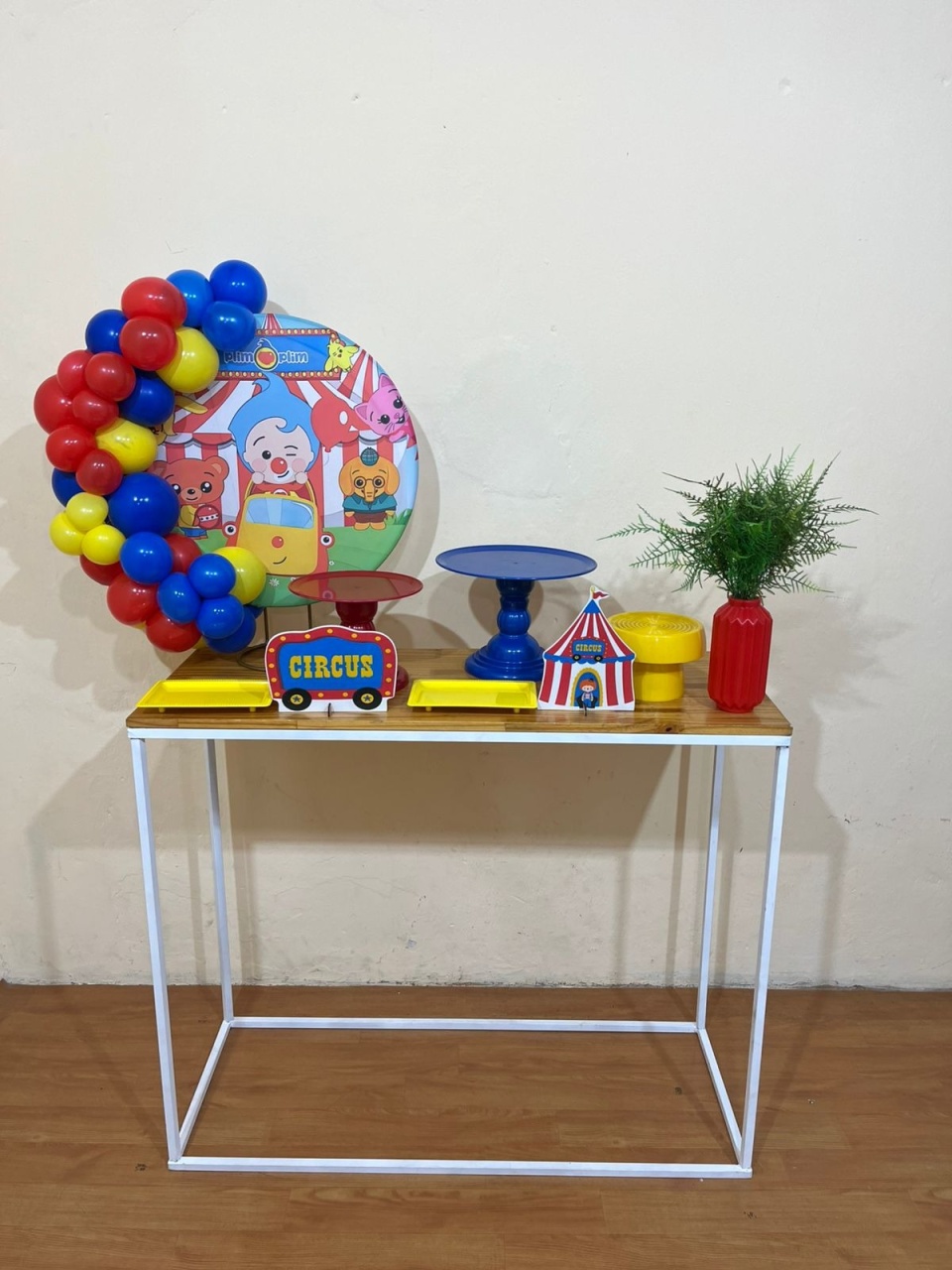 Plim Plim Herói Do Coração - Mini Festa - Kit Comemore - PEGUE E MONTE CATALAGO VEM FESTEJAR PALMAS
