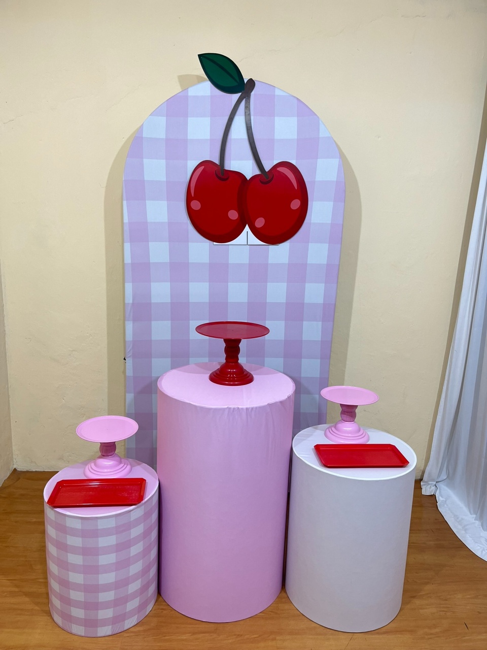 Cereja - Festa Completa - Kit Parabéns - PEGUE E MONTE CATALAGO VEM FESTEJAR PALMAS