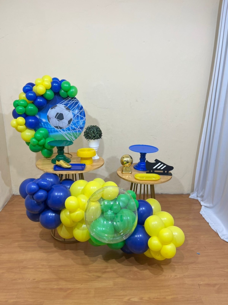 Estadio Futebol - Copa Do Mundo - Mini Festa - Kit Festão C/ Balões Na Mesa - PEGUE E MONTE CATALAGO VEM FESTEJAR PALMAS