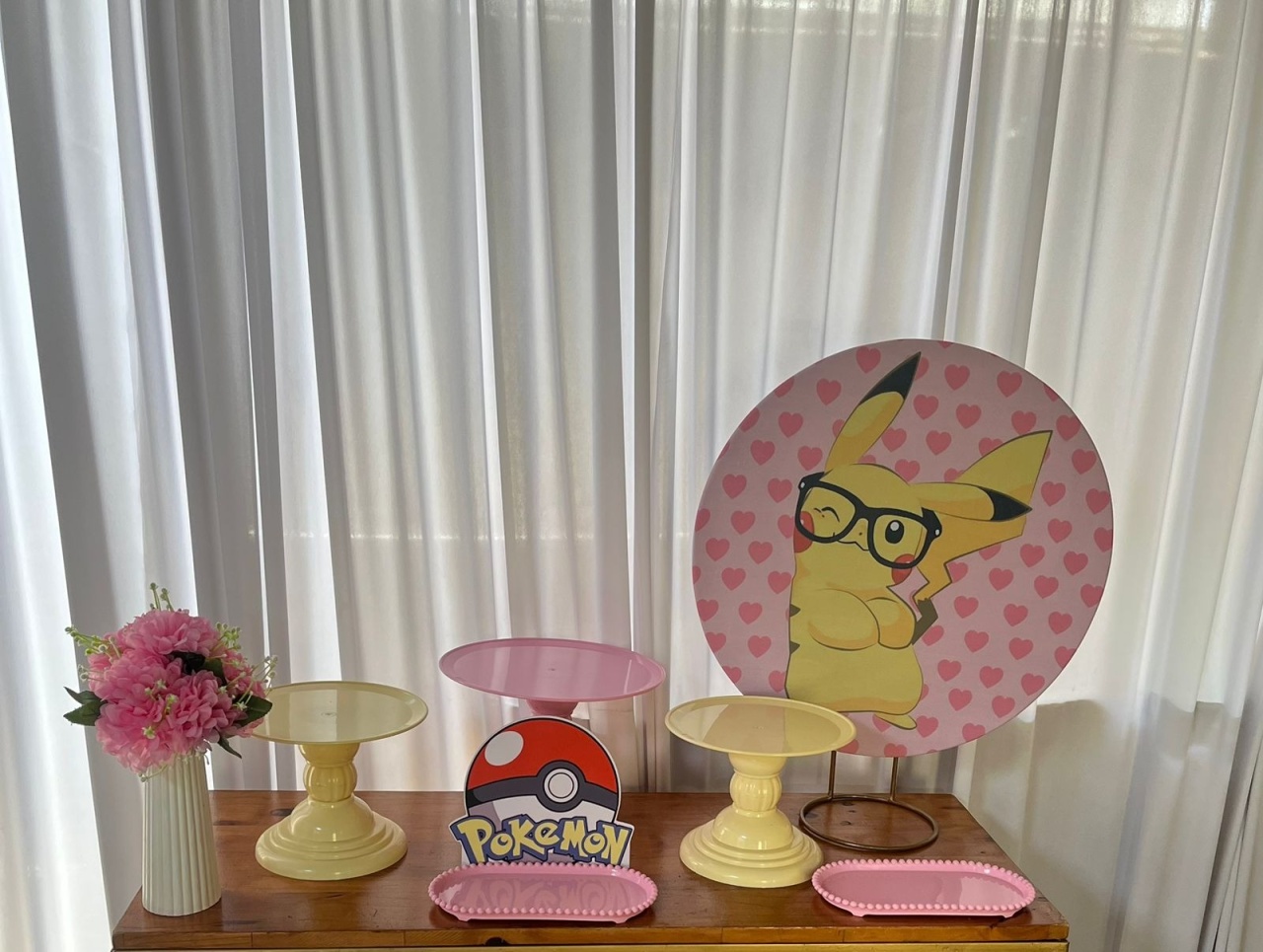 Pokemon Meninas - Mini Festa - Kit Parabéns - PEGUE E MONTE CATALAGO VEM FESTEJAR PALMAS