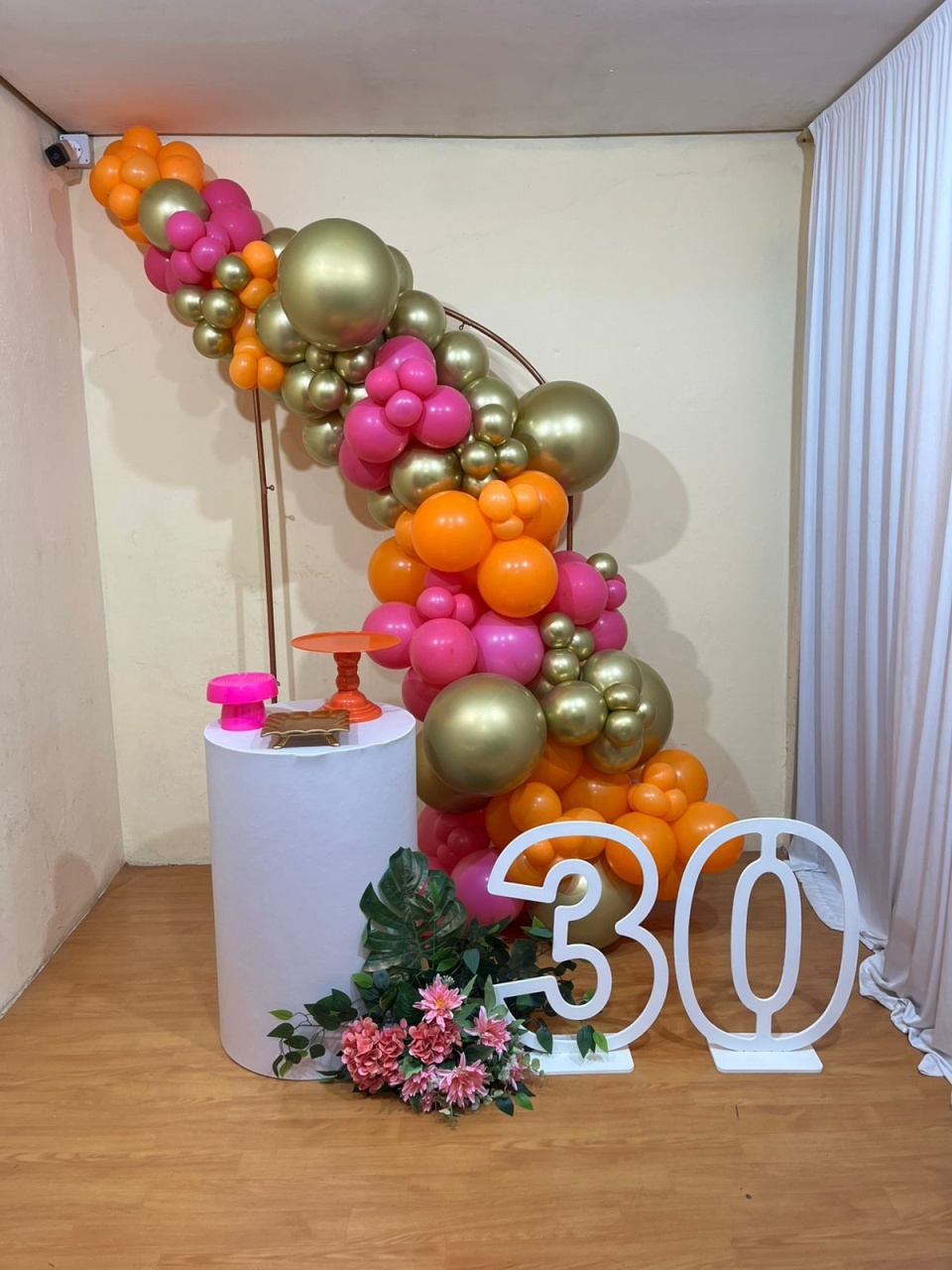 Pink Laranja Dourado - Tropical - Festa Completa - Kit Comemore - Com Balões - Com Numeros - PEGUE E MONTE CATALAGO VEM FESTEJAR PALMAS