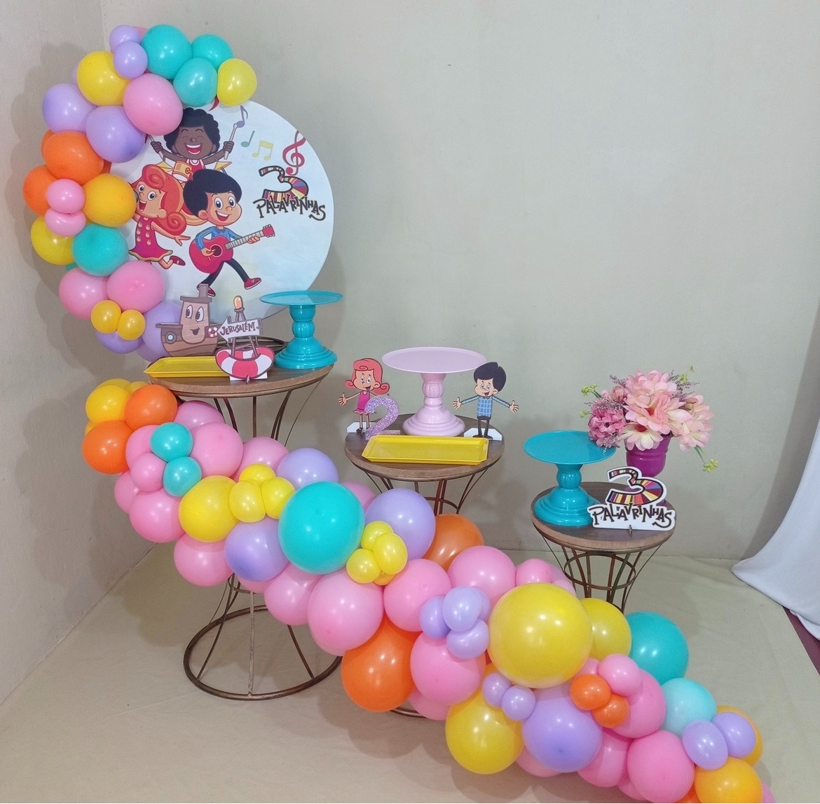 3 Palavrinhas Menina  - Mini Festa - Kit Festejar - Sem Mesa E Balões Grandes Na Mesa - PEGUE E MONTE CATALAGO VEM FESTEJAR PALMAS