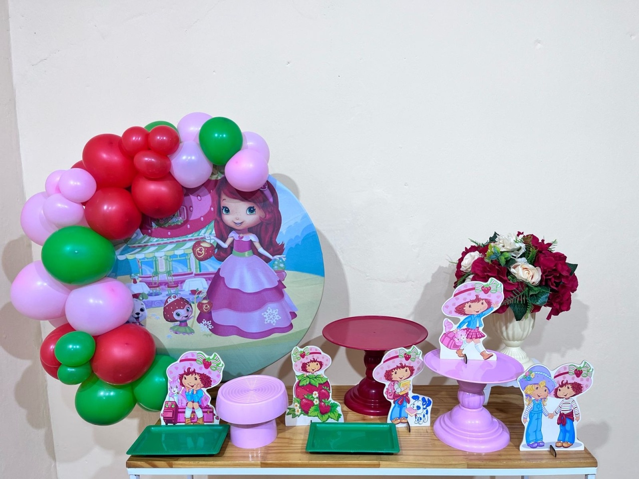 Moranguinho - Mini Festa - Kit Festejar - PEGUE E MONTE CATALAGO VEM FESTEJAR PALMAS