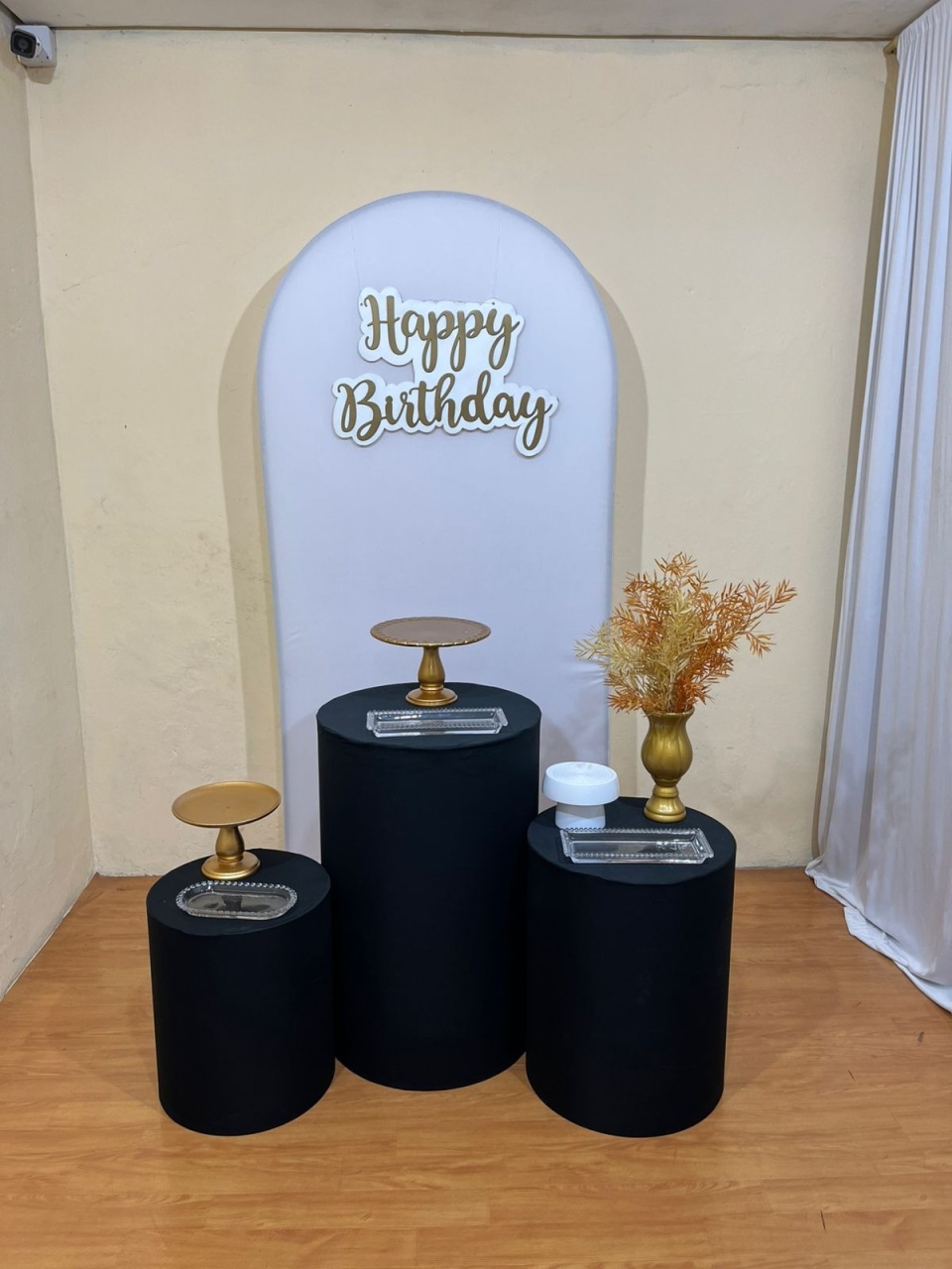 Branco  E Preto - Festa Completa  - Kit Festejar - PEGUE E MONTE CATALAGO VEM FESTEJAR PALMAS