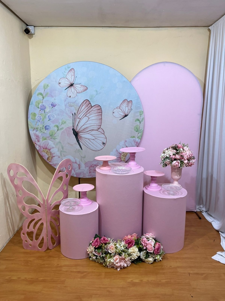 Jardim das Borboletas Rosa Redondo - Festa Completa - Kit Comemore Com Jardim Chão - PEGUE E MONTE CATALAGO VEM FESTEJAR PALMAS
