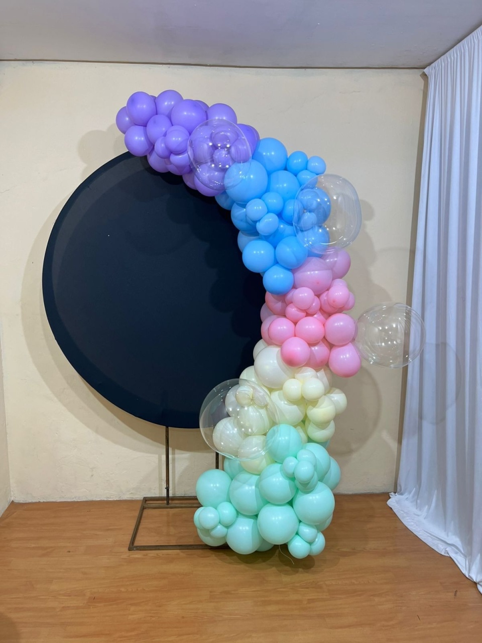 Guirlanda Balões - Cores: Rosa, Lilas, Amarelo Candy, Verde - PEGUE E MONTE CATALAGO VEM FESTEJAR PALMAS