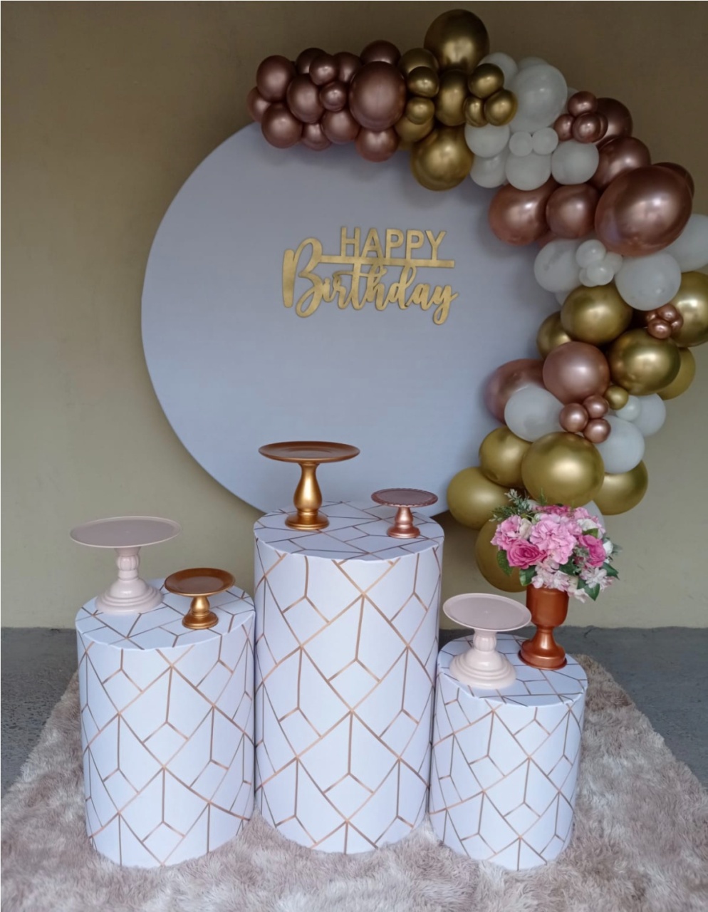 Branco Rose Dourado - Festa Completa - Kit Festejar Com Balões - PEGUE E MONTE CATALAGO VEM FESTEJAR PALMAS