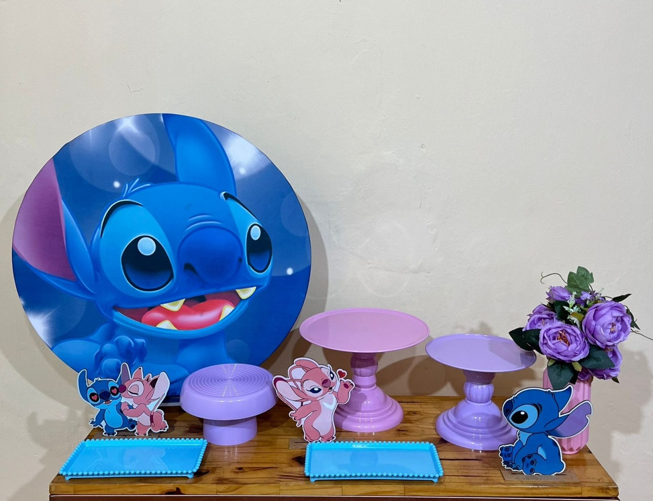 Stitch  Capa Mesa G - Mini Festa - Kit Parabéns - PEGUE E MONTE CATALAGO VEM FESTEJAR PALMAS