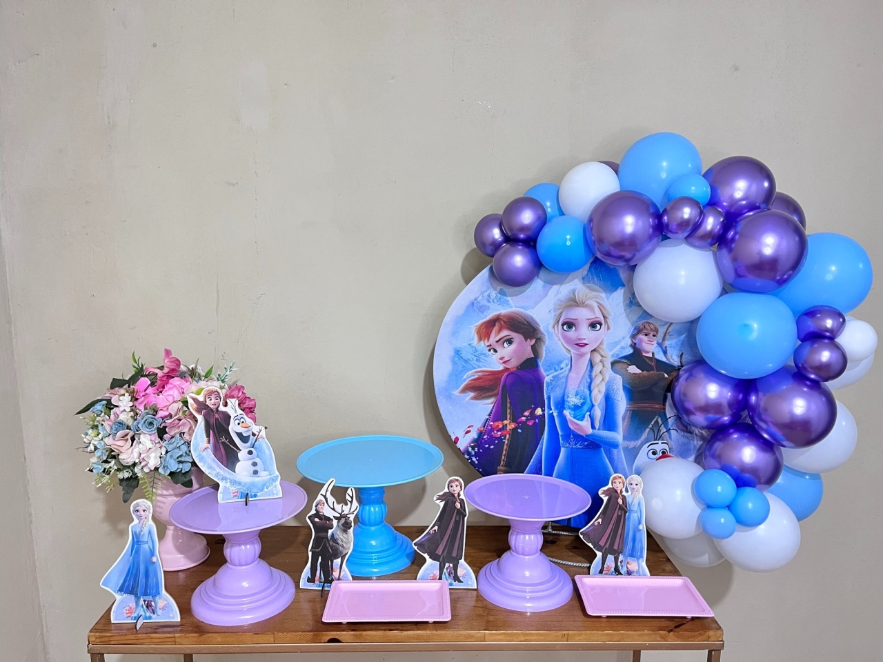 Frozen  - Mini Festa - Kit Festejar  - PEGUE E MONTE CATALAGO VEM FESTEJAR PALMAS