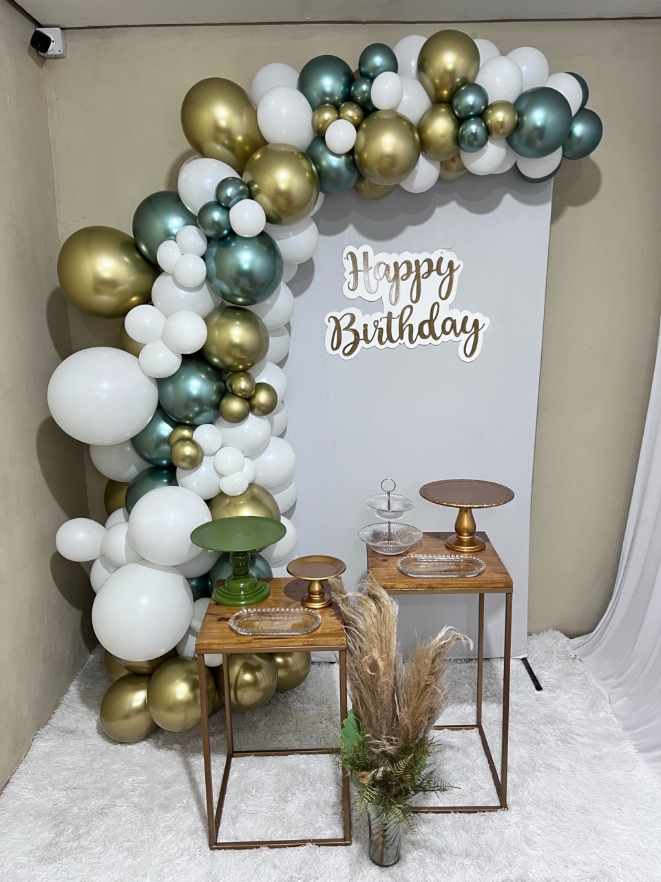 Happy Birthday - Branco Dourado E Verde - Festa Completa - Sem Balões - PEGUE E MONTE CATALAGO VEM FESTEJAR PALMAS