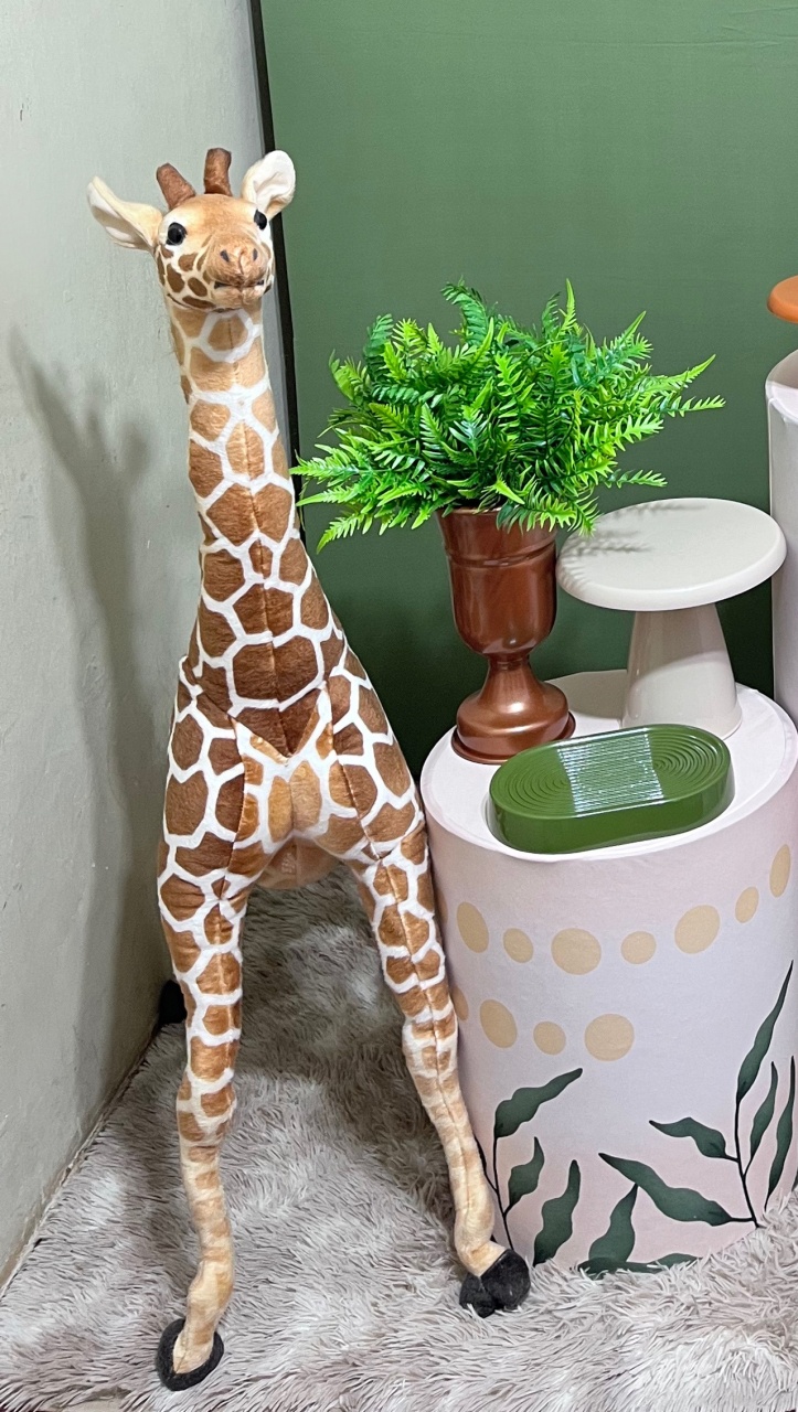 Pelucias Safari - Girafa G - PEGUE E MONTE CATALAGO VEM FESTEJAR PALMAS