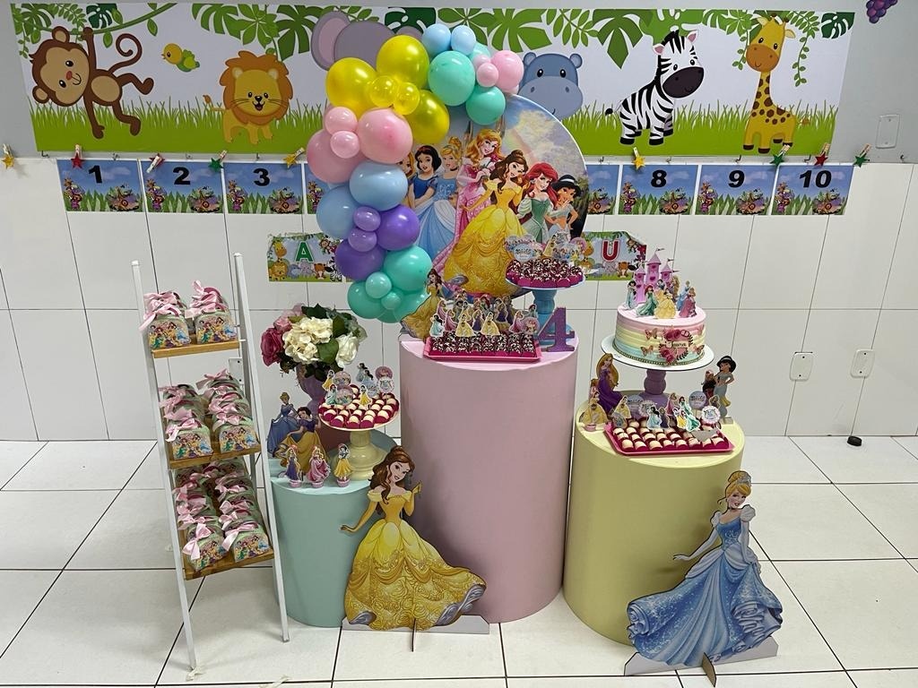 Princesas  - Mini Festa - Kit Festão (Com Escadinha) - PEGUE E MONTE CATALAGO VEM FESTEJAR PALMAS
