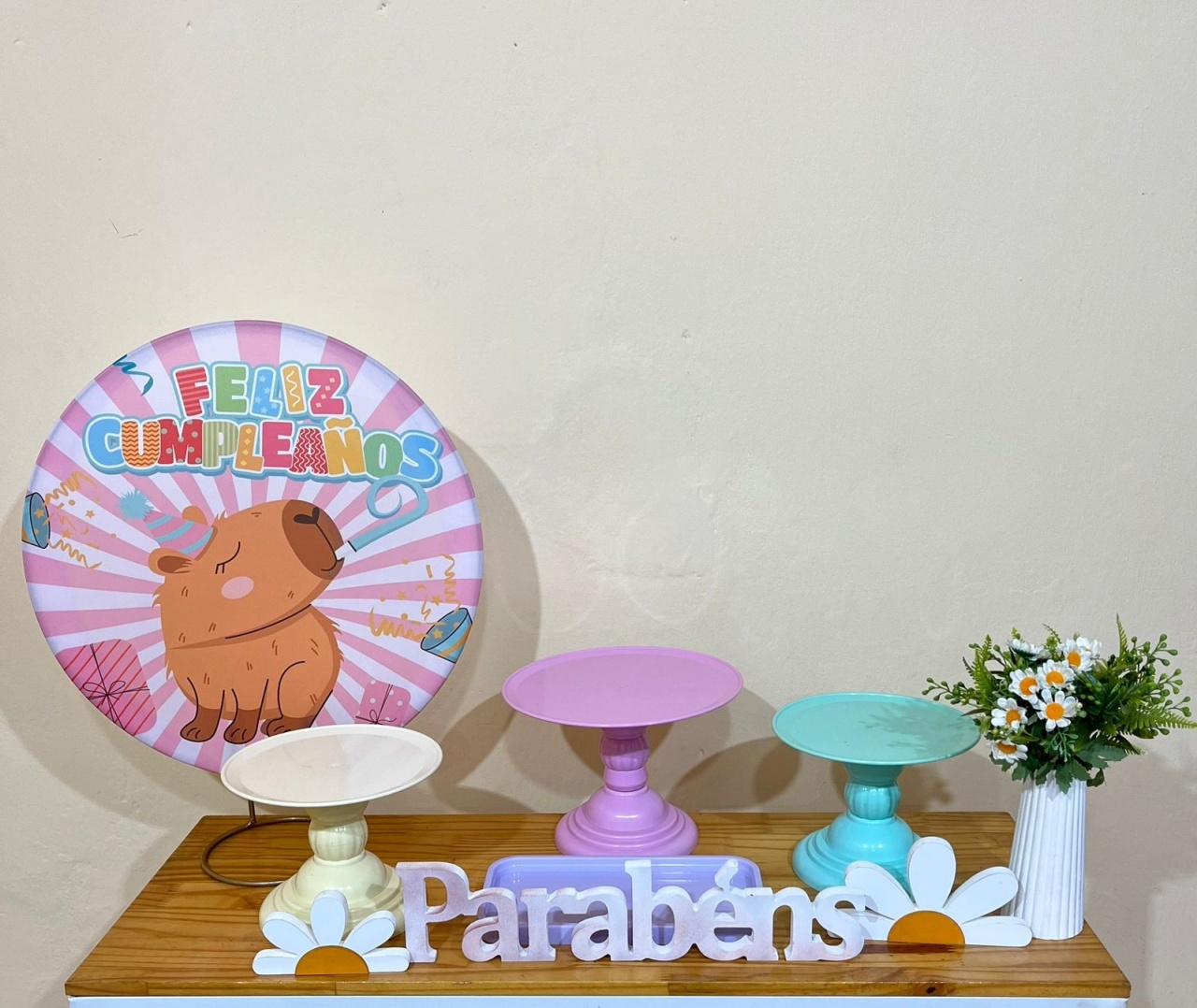 Capivara - Mini Festa - Kit Parabéns - PEGUE E MONTE CATALAGO VEM FESTEJAR PALMAS