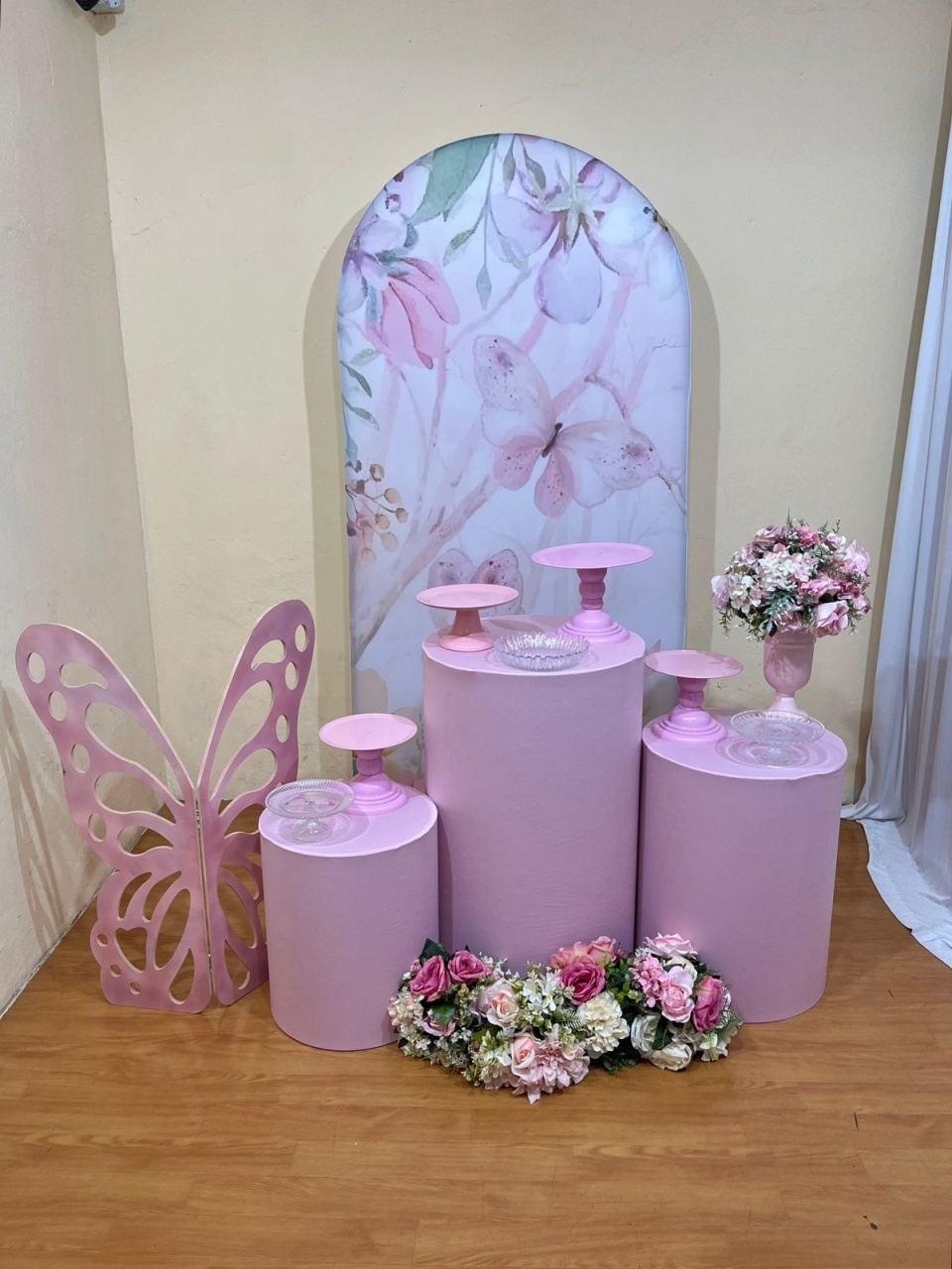 Jardim das Borboletas Rosa Romano - Festa Completa - Kit Festejar Com Jardim  - PEGUE E MONTE CATALAGO VEM FESTEJAR PALMAS
