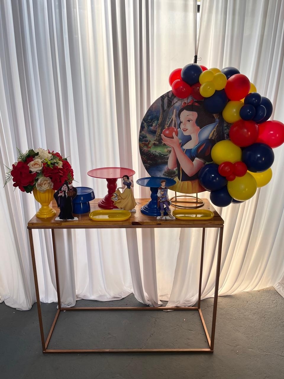 Branca de Neve 1  - Mini Festa - Kit Comemore - PEGUE E MONTE CATALAGO VEM FESTEJAR PALMAS