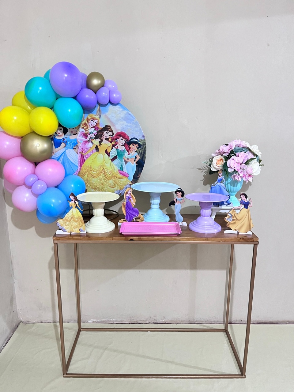 Princesas  - Mini Festa - Kit Comemore - PEGUE E MONTE CATALAGO VEM FESTEJAR PALMAS