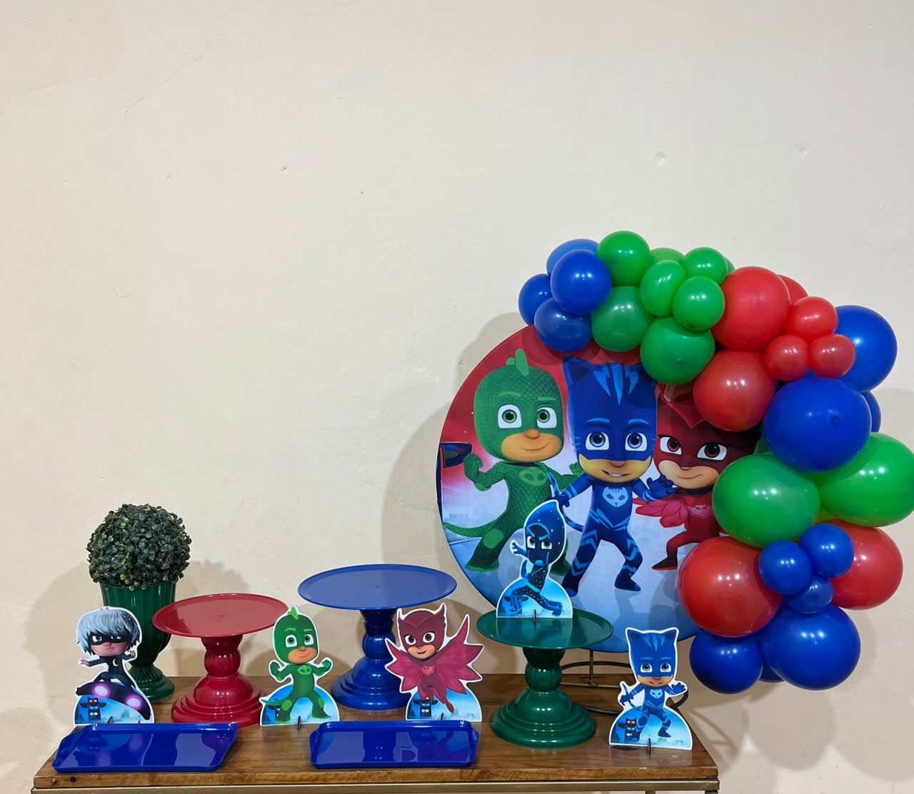 Pj Mask - Mini Festa - Kit Festejar  - PEGUE E MONTE CATALAGO VEM FESTEJAR PALMAS