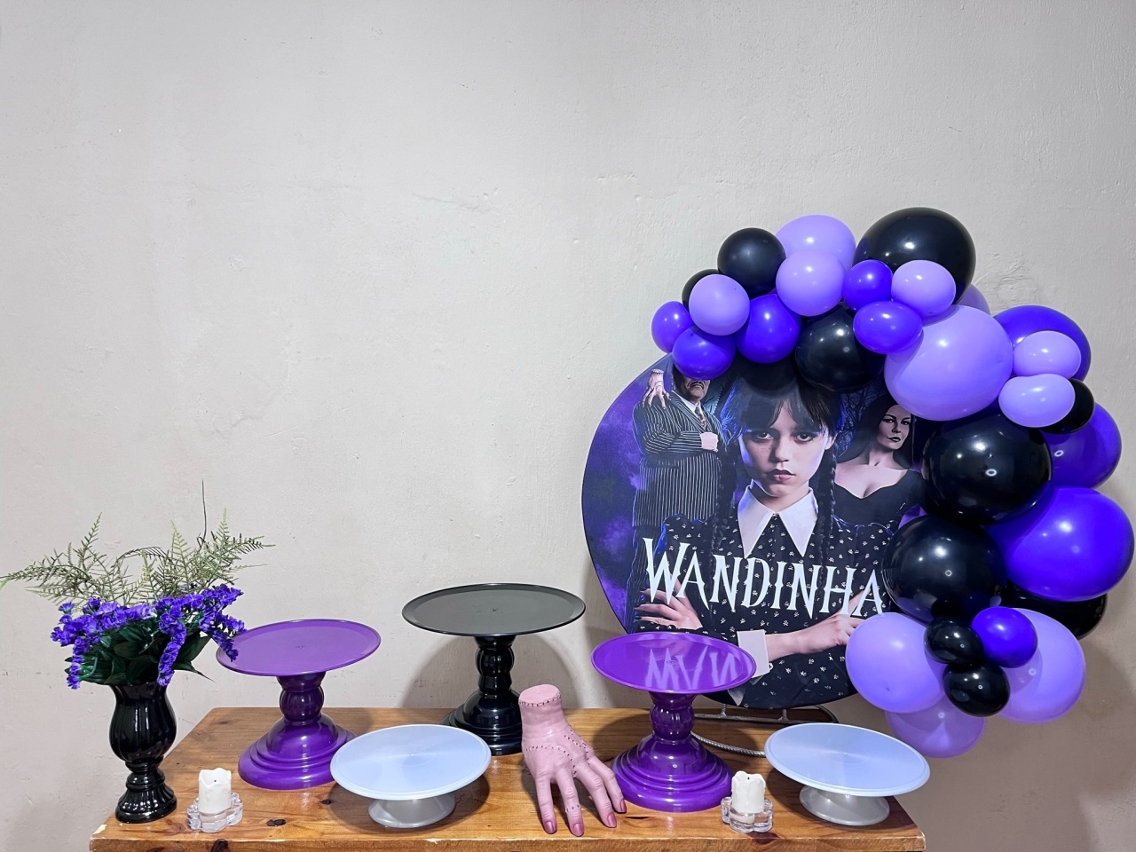 Wandinha - Mini Festa - Kit Parabéns (Não Vai Balões) - PEGUE E MONTE CATALAGO VEM FESTEJAR PALMAS