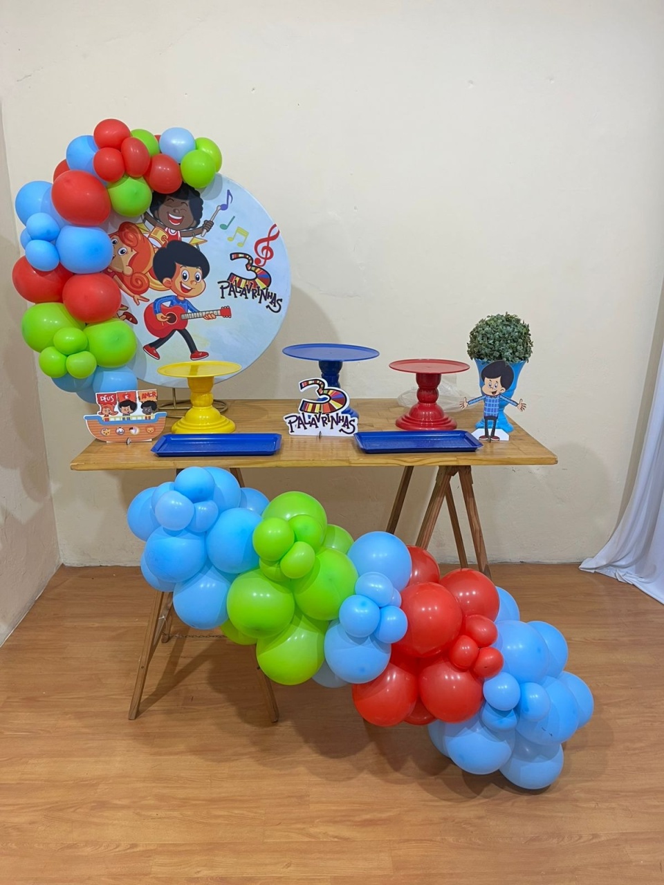 3 Palavrinhas Menino  - Mini Festa - Kit Comemore - Com Balões Mesa - PEGUE E MONTE CATALAGO VEM FESTEJAR PALMAS