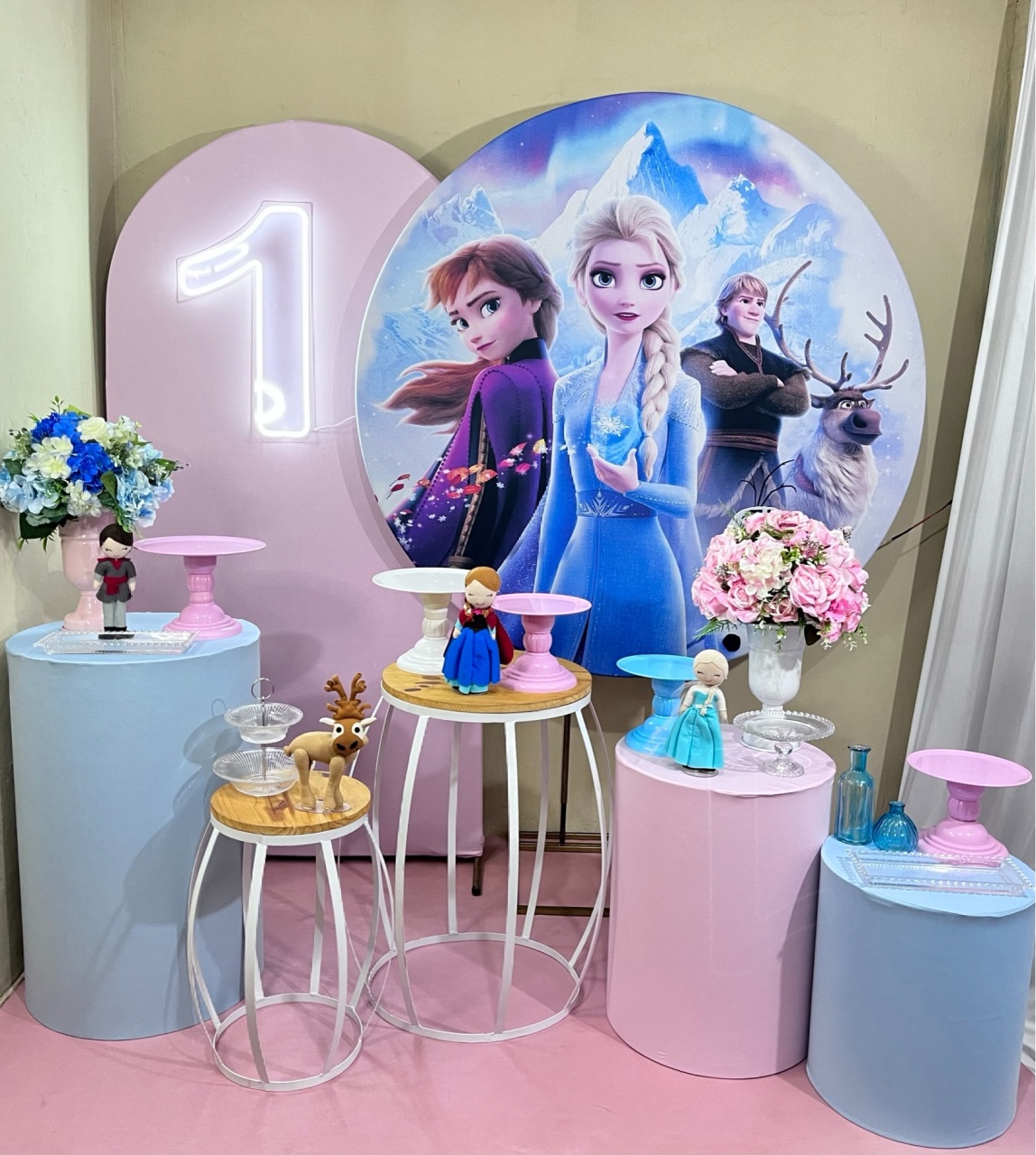 Frozen - Festa Completa - Kit Festão (Sem Numero Led) - PEGUE E MONTE CATALAGO VEM FESTEJAR PALMAS