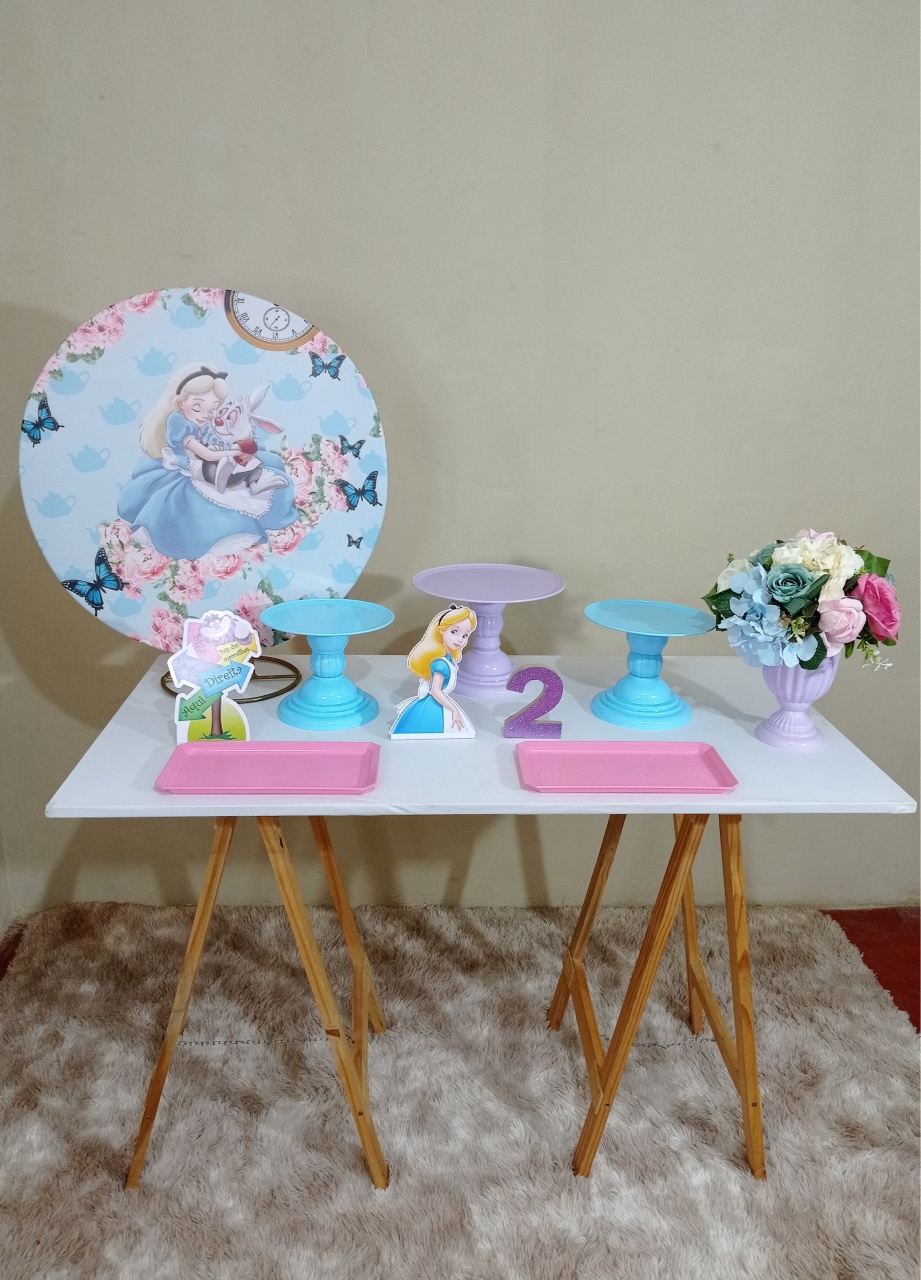 Alice No Pais das Maravilhas - Mini de Mesa - Kit Comemore  - PEGUE E MONTE CATALAGO VEM FESTEJAR PALMAS