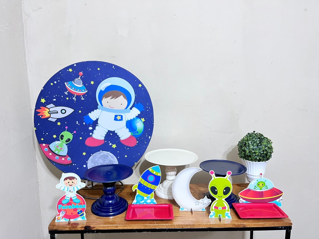 Astronauta - Mini Festa - Kit Parabéns - PEGUE E MONTE CATALAGO VEM FESTEJAR PALMAS