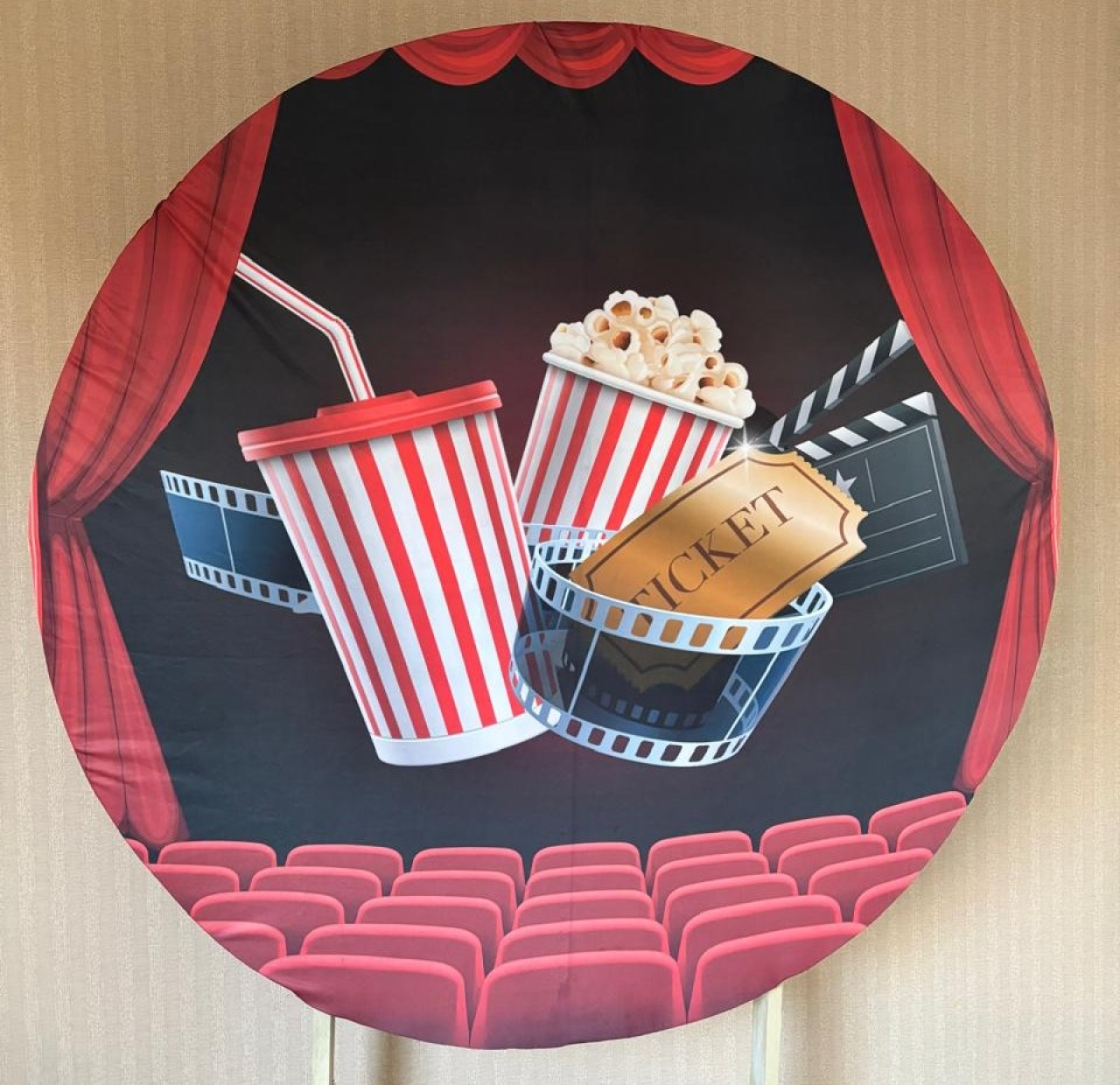 Painel Redondo Cinema (Locação) - Beca Decorações