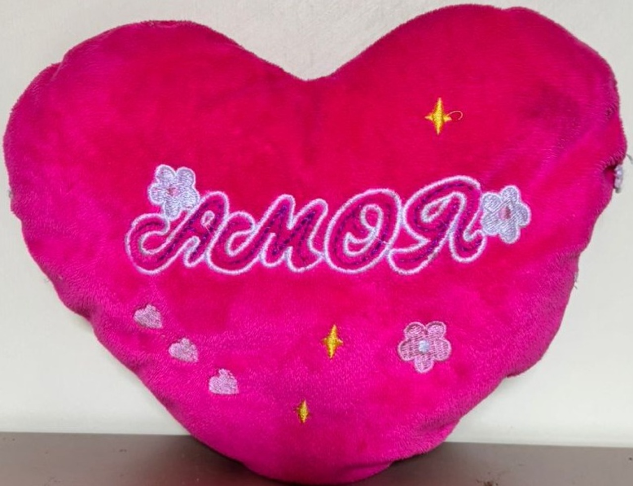 Pelúcia Coração Rosa (Locação) - Beca Decorações