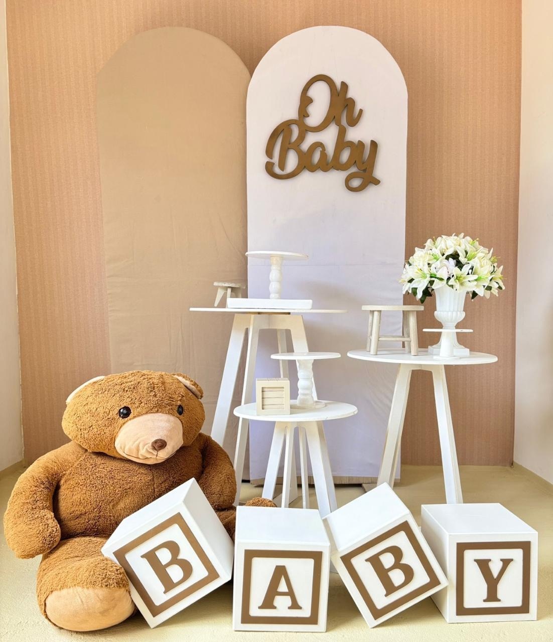 Chá de Bebê Neutro Mesinhas - Beca Decorações