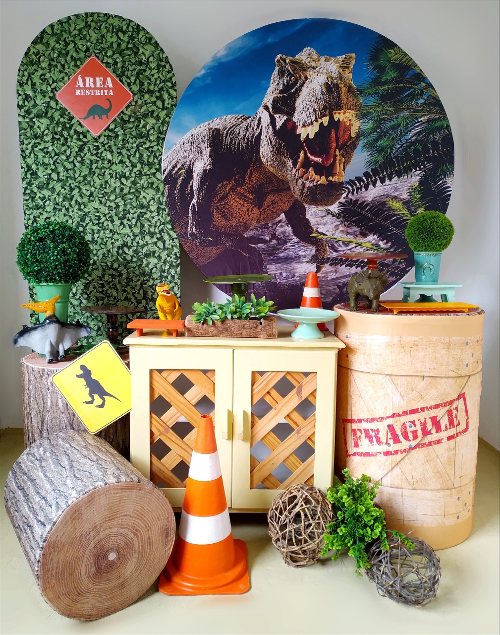 Dinossauro - Kit Diamante 2 - Beca Decorações