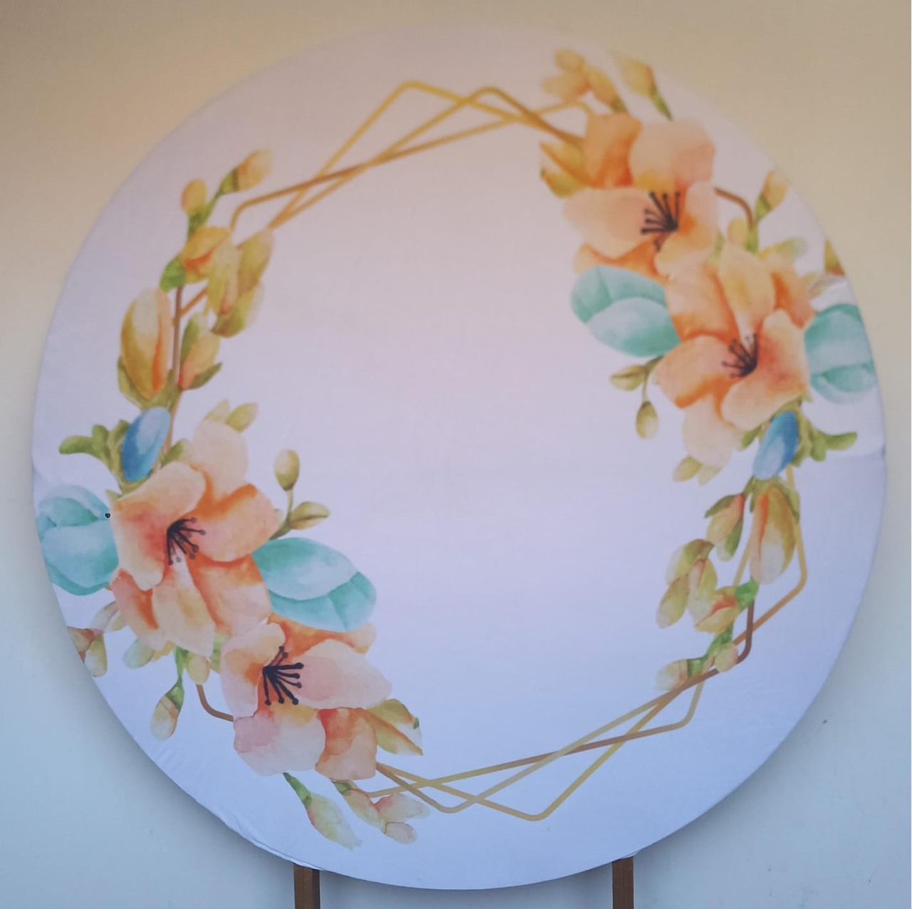 Painel Redondo Floral Verde E Laranja (Locação) - Beca Decorações