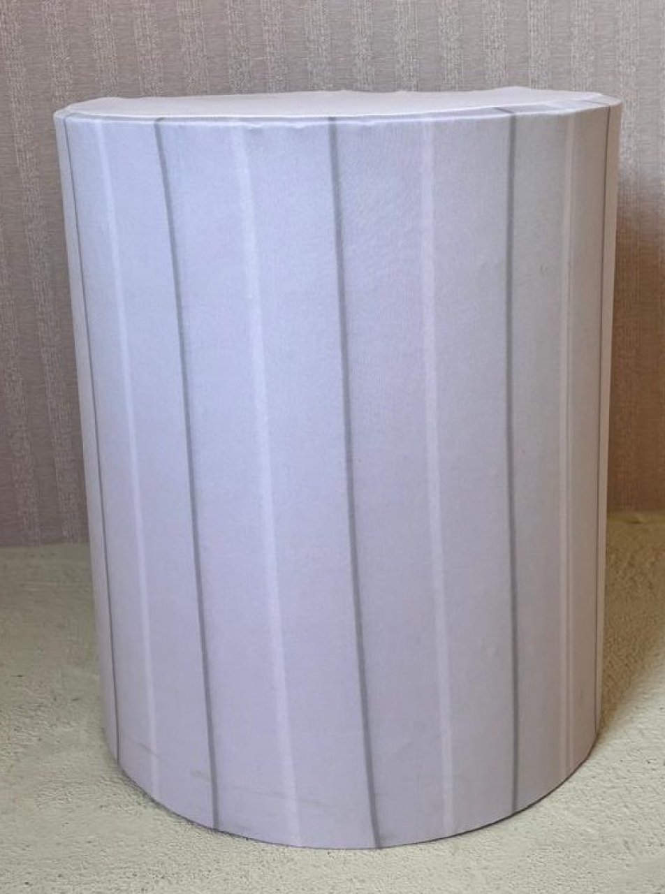  Capa de Cilindro Ripado Bege P (Locação) - Beca Decorações